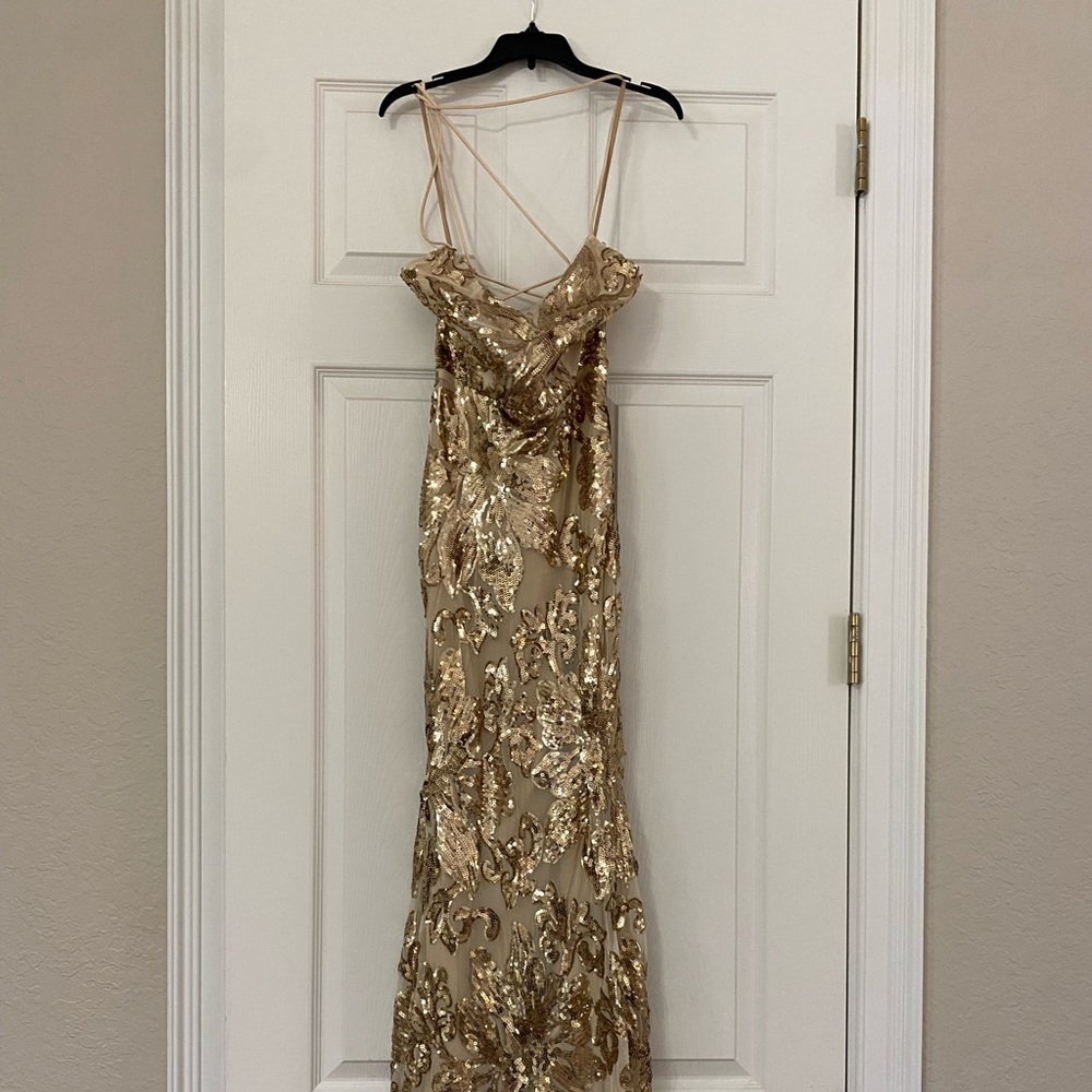 Windsor gold sequence evening dress, size Medium